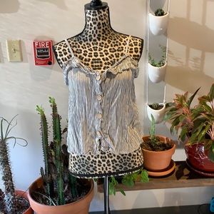 Universal Thread top